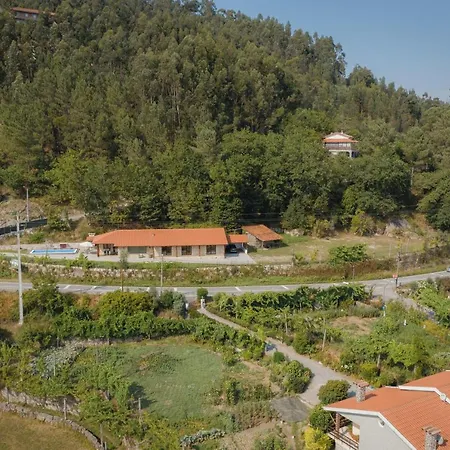 Assento Do Cavado Holiday home *